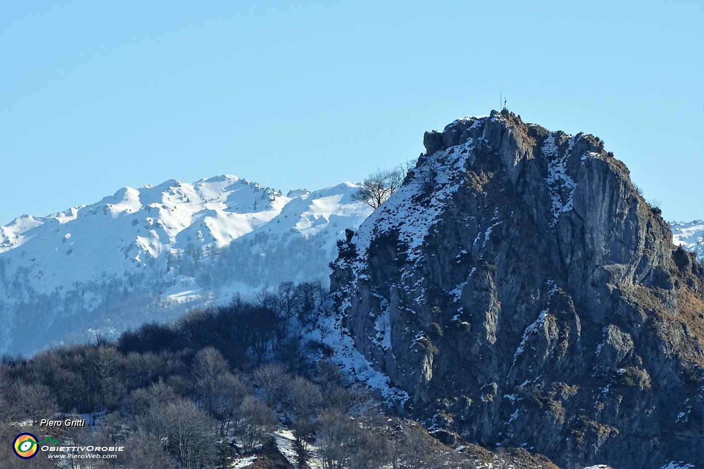 25 Zoom sul Corno Zuccone.JPG